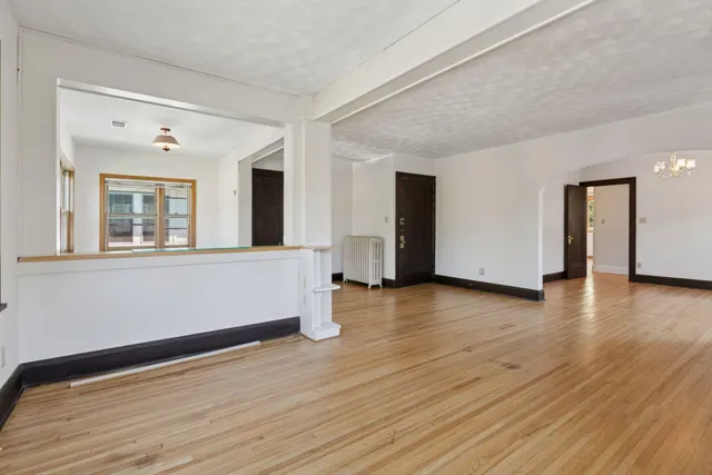 $525,000 | 1926 St Clair Avenue, St. Paul, MN 55105