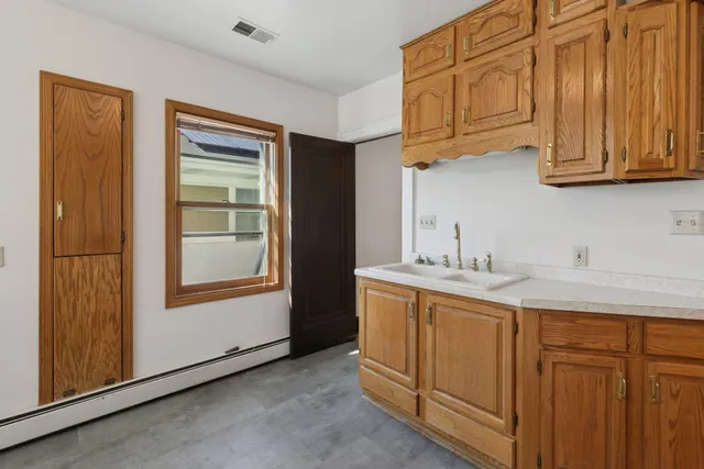 $525,000 | 1926 St Clair Avenue, St. Paul, MN 55105