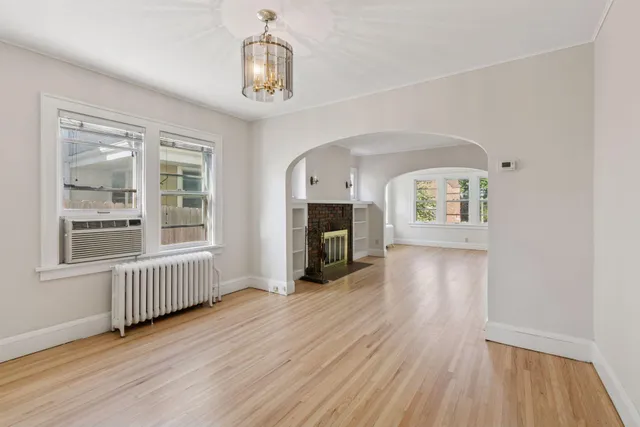 $525,000 | 1926 St Clair Avenue, St. Paul, MN 55105