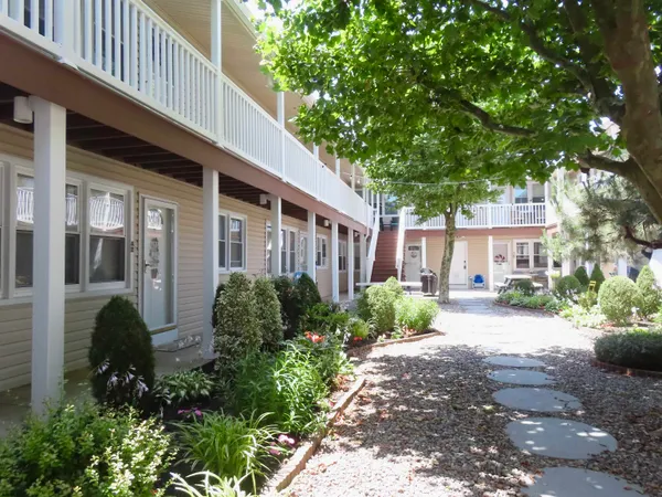 $1,700 | 6 North Newport Avenue, Unit B5, Ventnor City, NJ 08406
