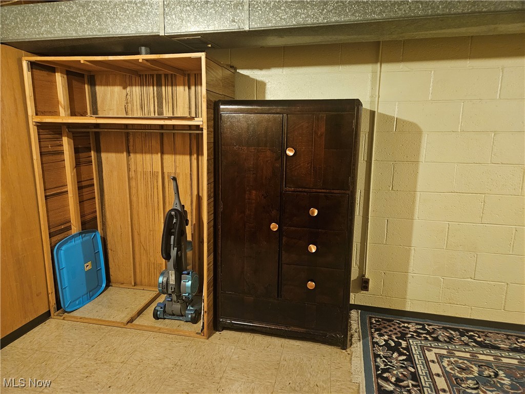 4599 Roadoan Road Brooklyn, OH 44144 - Photo 25 of 35