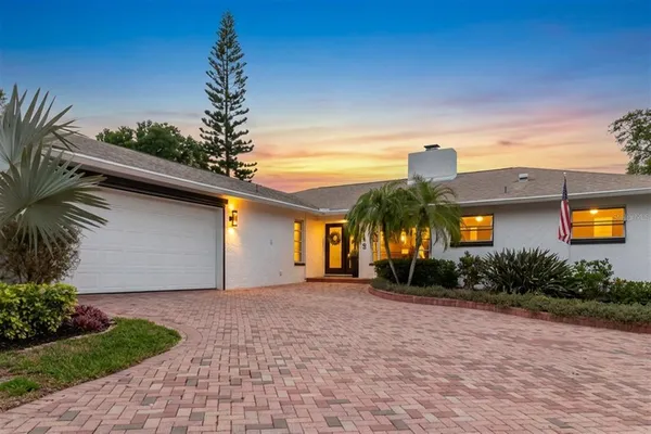 $730,000 | 715 Rolling Hills Drive, Palm Harbor, FL 34683