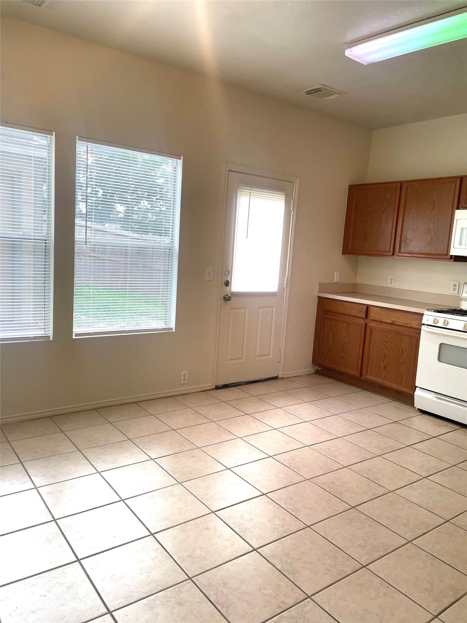 23623 Twisting Falls Drive Spring, TX 77373 - Photo 24 of 46 Kitchen