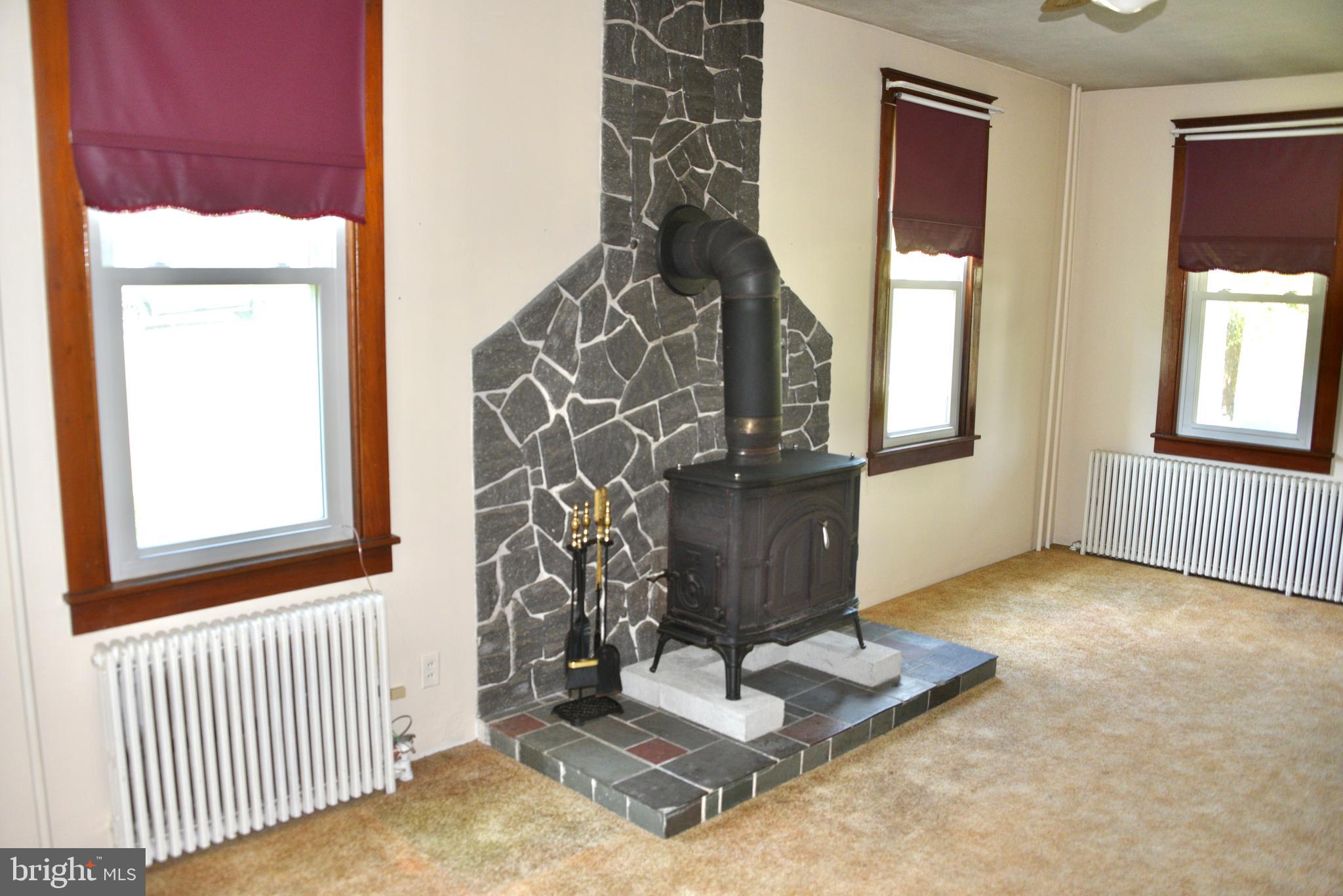 722 Mohns Hill Road Reading, PA 19608 - Photo 6 of 46