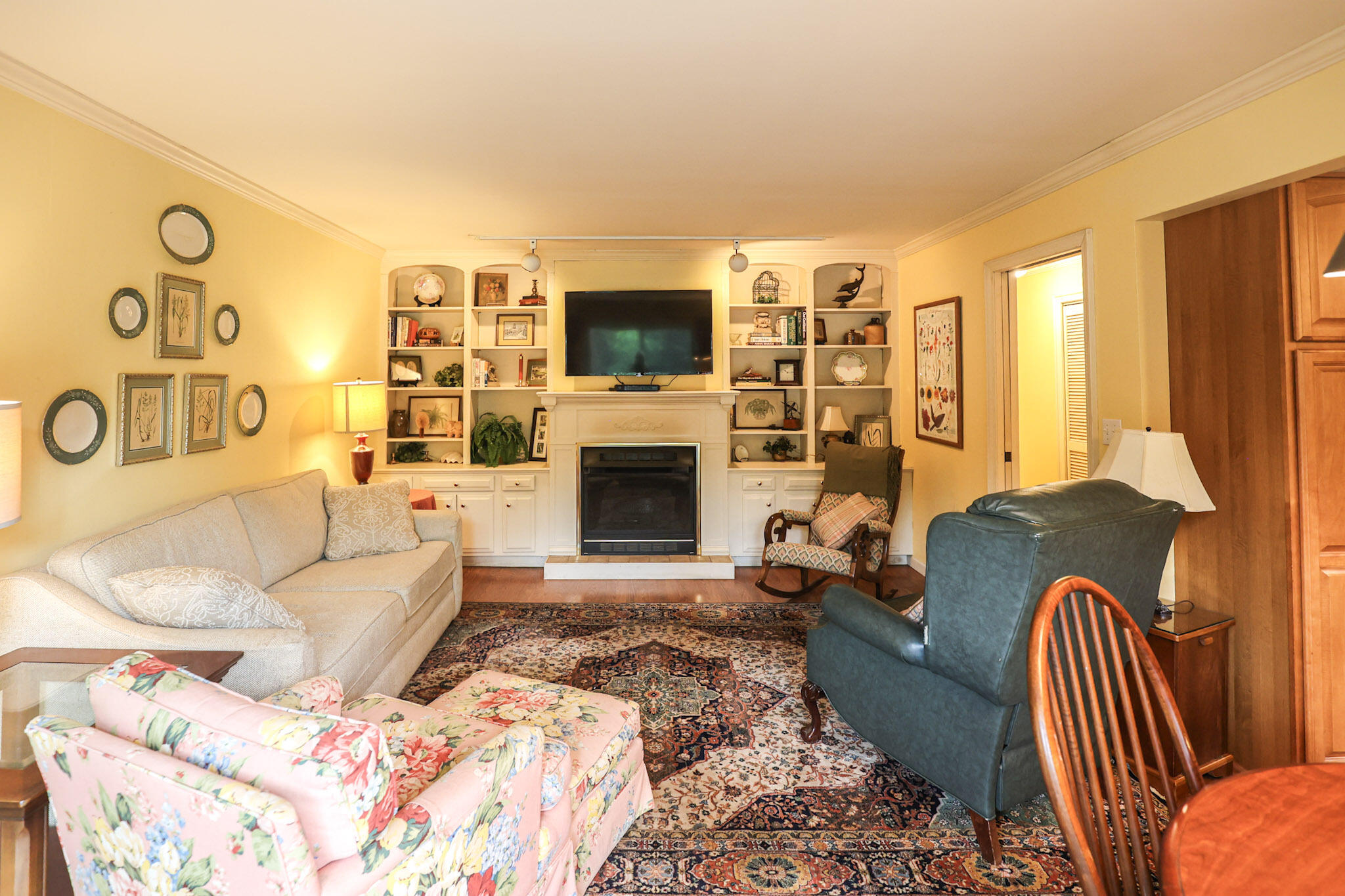116 Delaware Road Gilbertsville, KY 42044 - Photo 16 of 47 Family Room