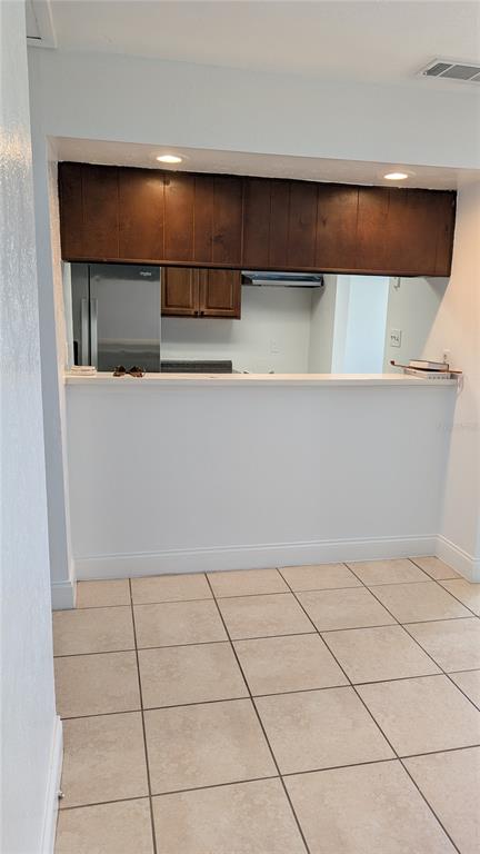 4028 Billingsgate Road Orlando, FL 32839 - Photo 2 of 8 a kitchen with a close up of a sink