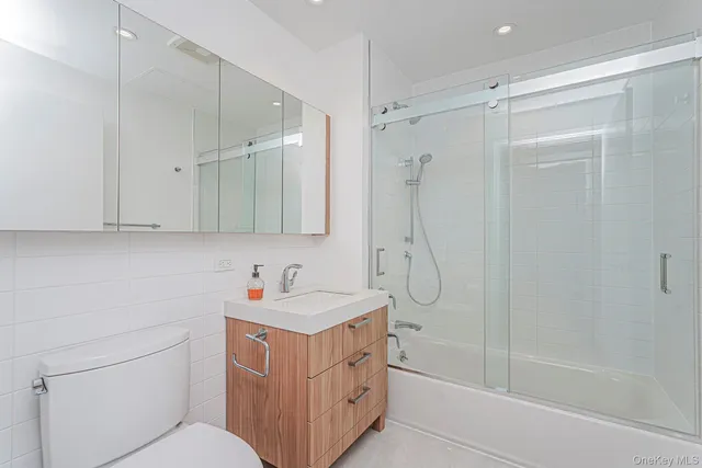 $729,999 | 133 Beach 116th Street, Unit 2C | Rockaway Park