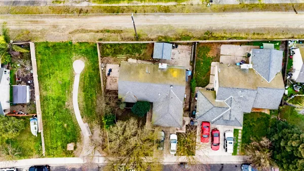 $380,000 | 12343 Quicksilver Street, Waterford, CA 95386