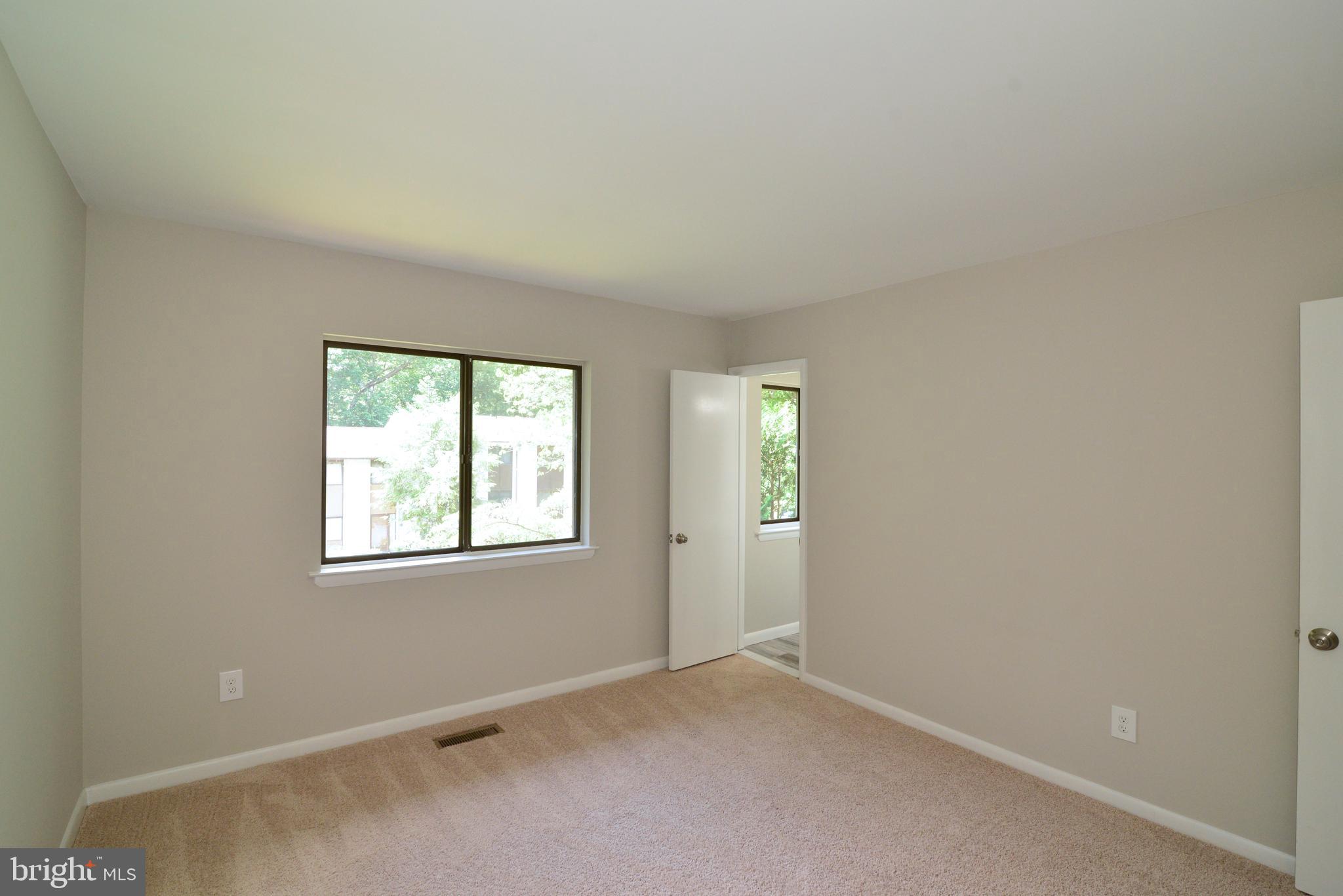 11803 Coopers Court Reston, VA 20191 - Photo 14 of 38 Gallery Image 14