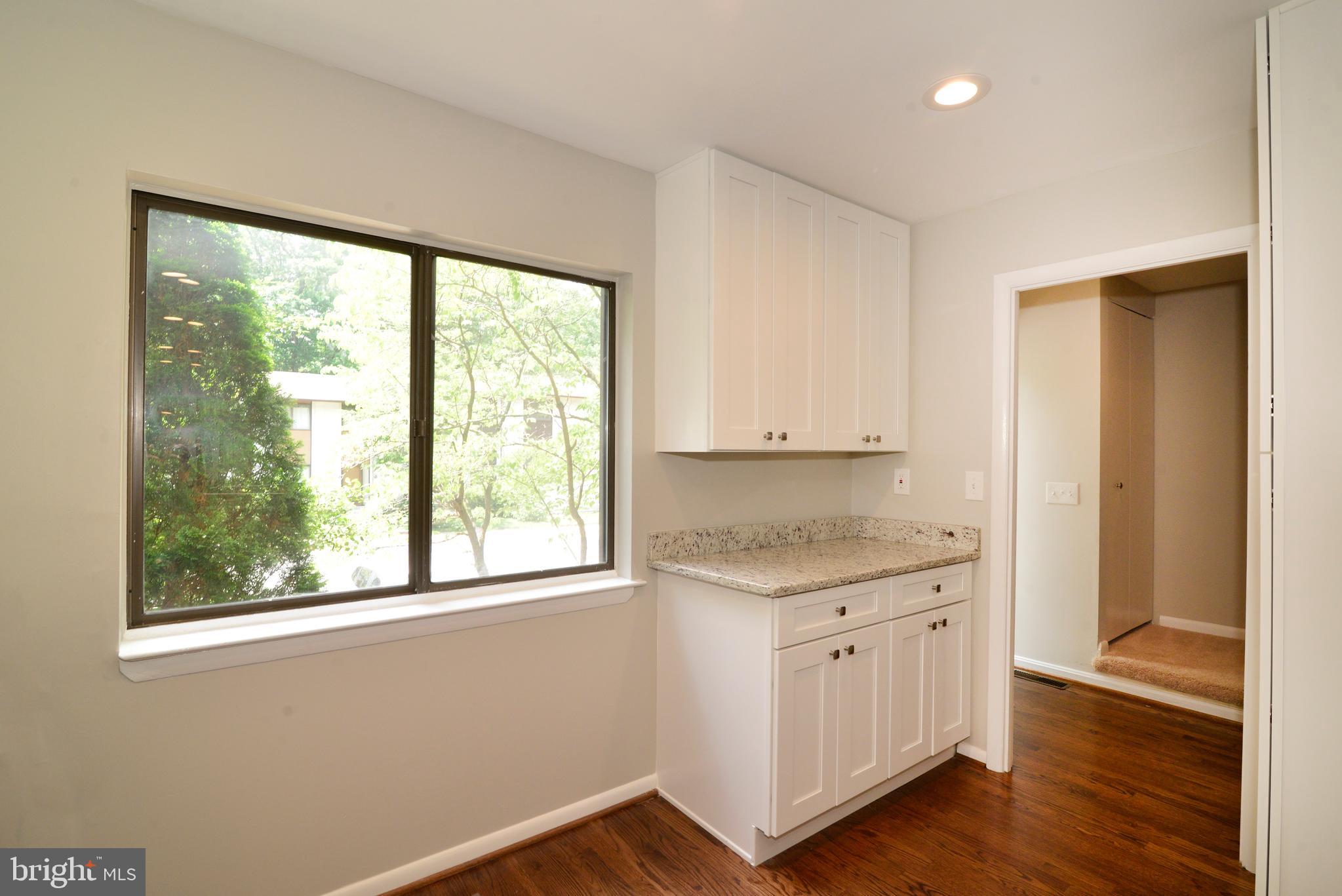 11803 Coopers Court Reston, VA 20191 - Photo 5 of 38 Gallery Image 5