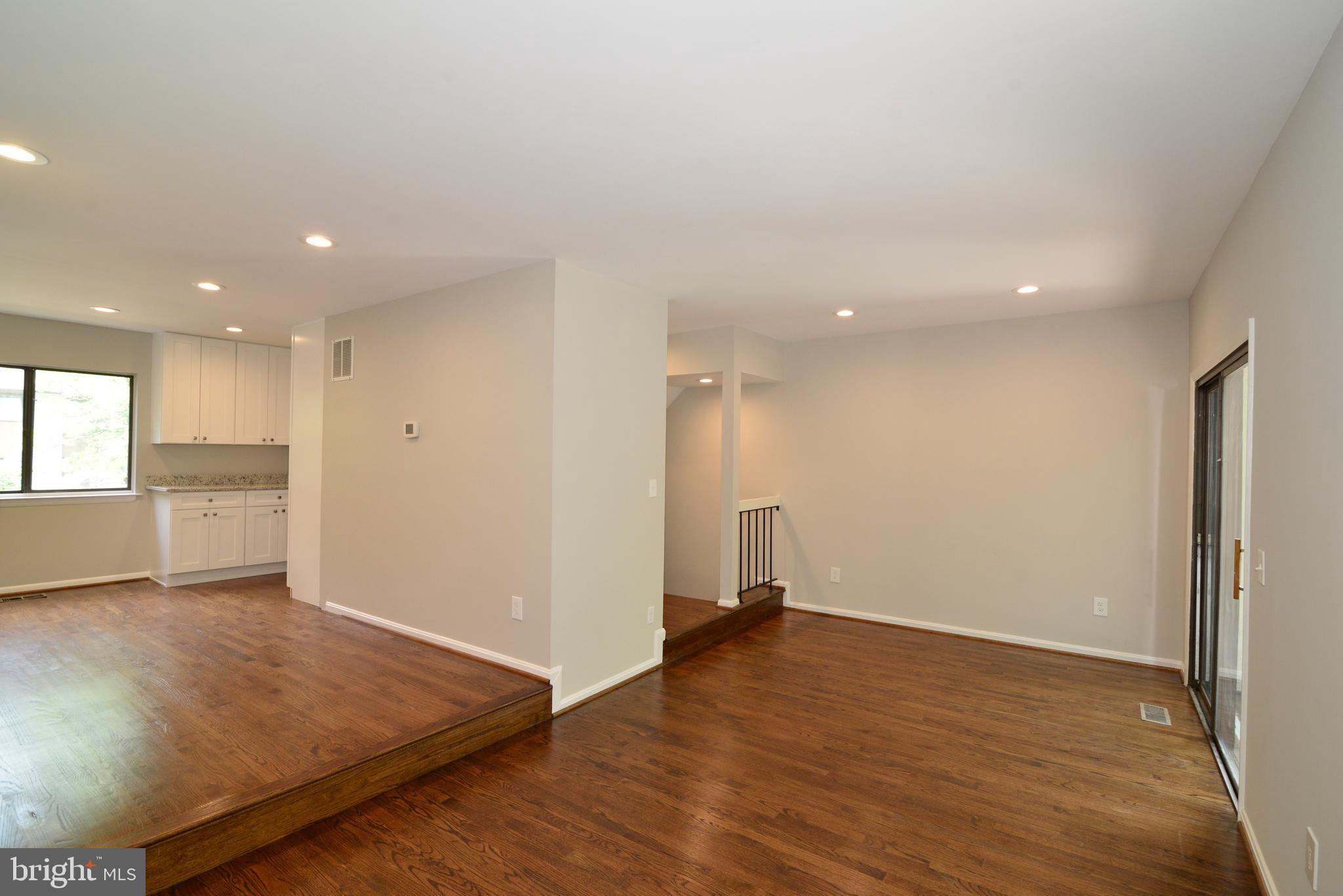 11803 Coopers Court Reston, VA 20191 - Photo 8 of 38 Gallery Image 8