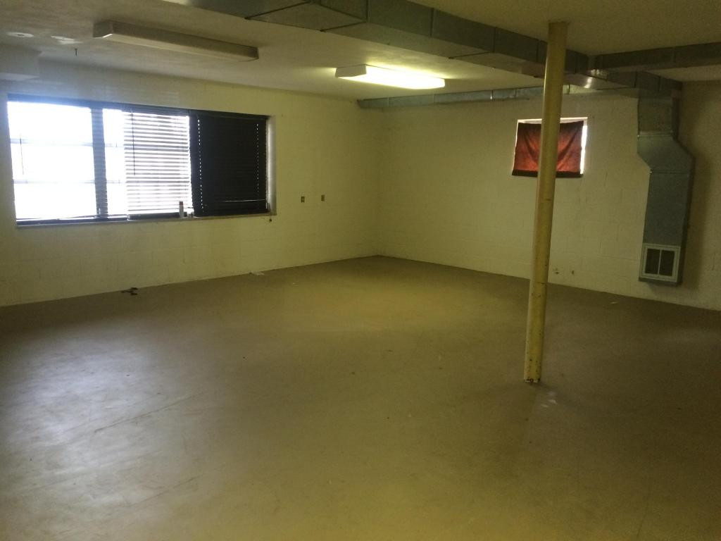 704 East Barton Ridge Road Greeneville, TN 37745 - Photo 20 of 24 Possible Den Area in Basement
