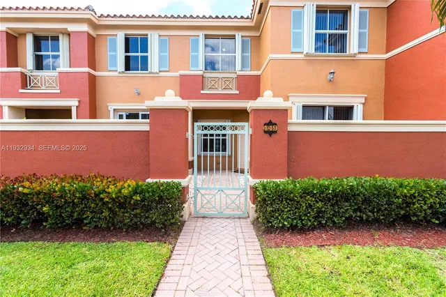 $460,000 | 6202 Northwest 116th Avenue, Unit 449, Doral, FL 33178
