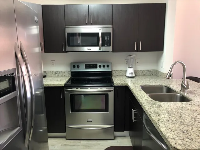 $460,000 | 6202 Northwest 116th Avenue, Unit 449, Doral, FL 33178