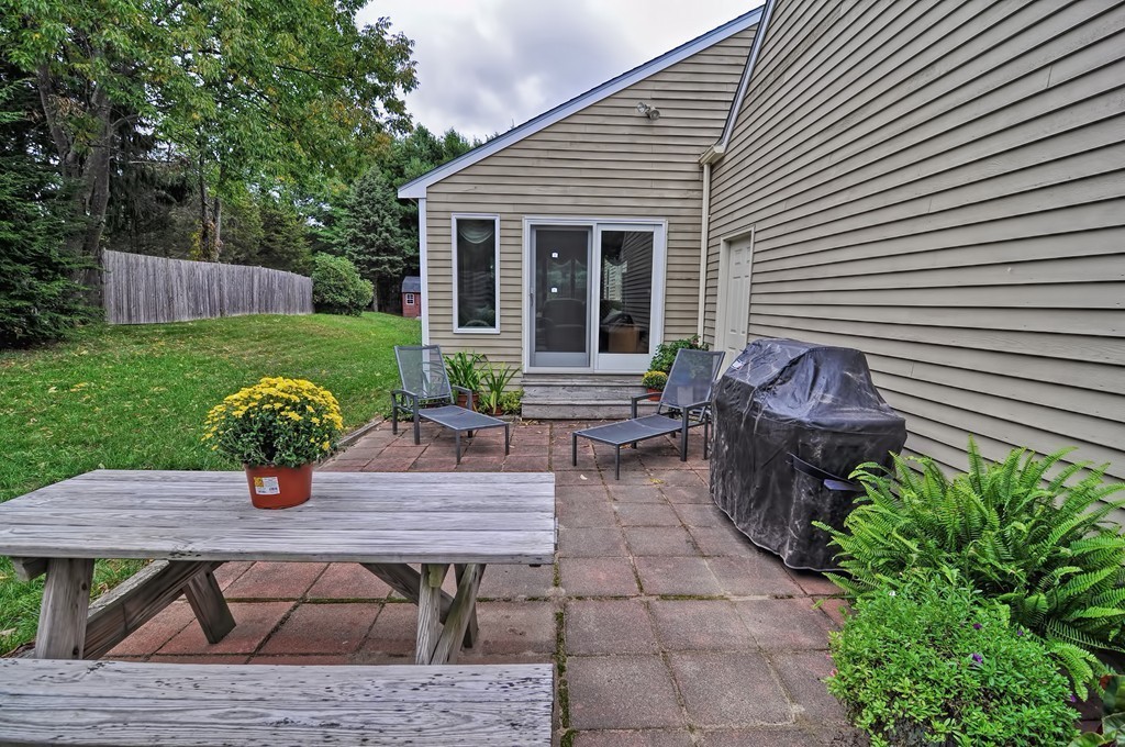8 Summerfield Road Walpole, MA 02081 - Photo 26 of 30 Gallery Image 26