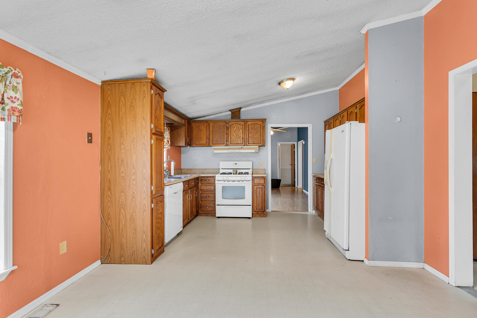 4100 Hawkins Road Jackson, MI 49201 - Photo 7 of 40 0N0A2288