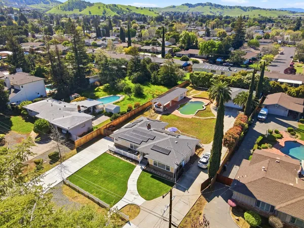 $1,199,000 | 1421 Lydia Lane, Clayton, CA 94517