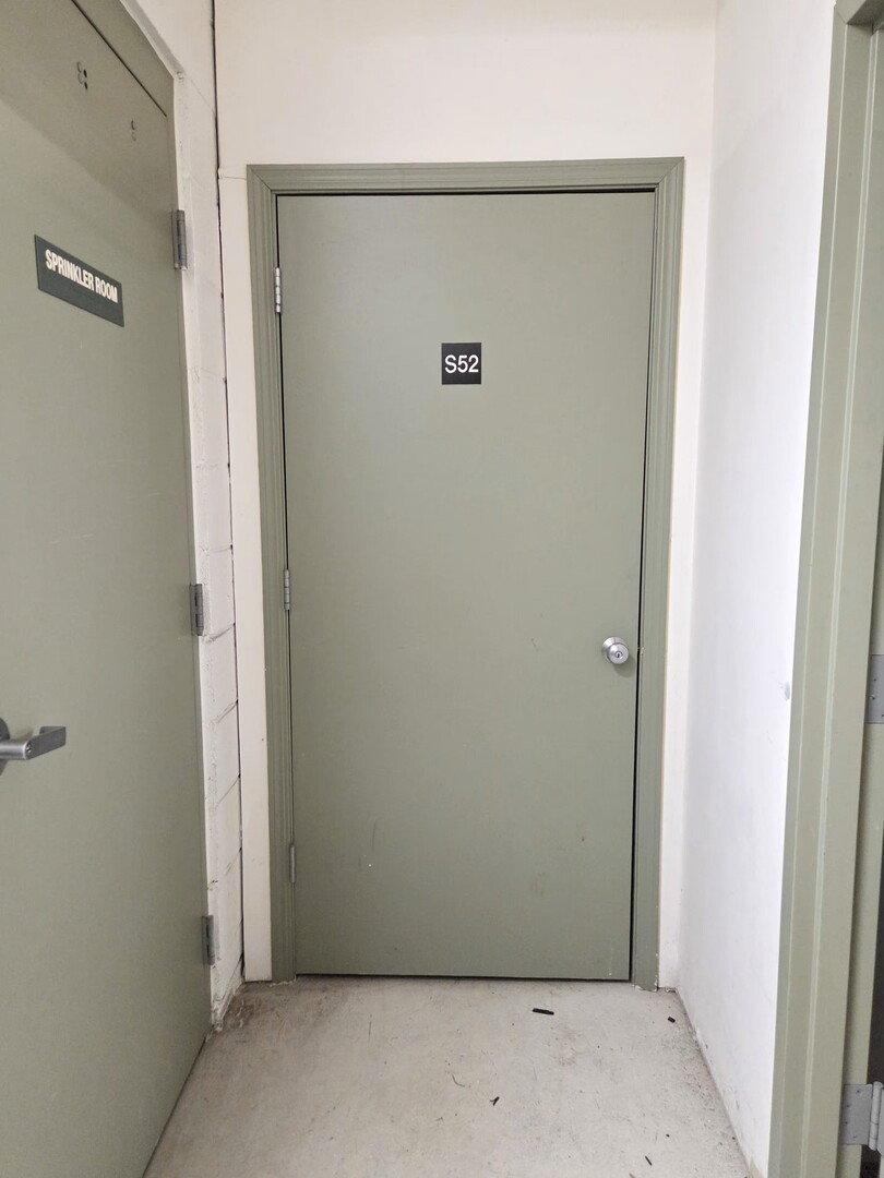 6815 North Milwaukee Avenue, Unit 210 Niles, IL 60714 - Photo 46 of 47 a view of an empty room