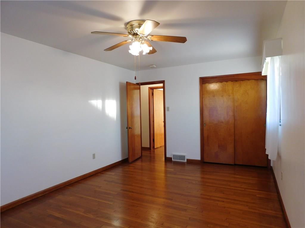 797 Deer Lane Rochester, PA 15074 - Photo 12 of 18 *Master BR!*