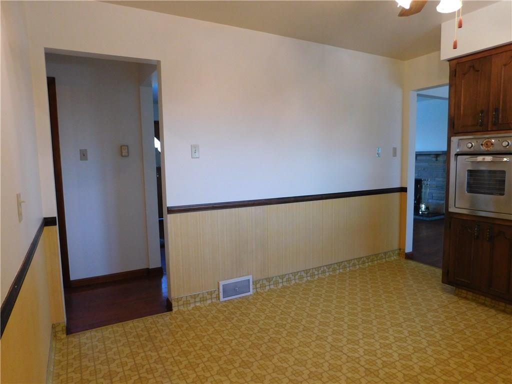 797 Deer Lane Rochester, PA 15074 - Photo 6 of 18