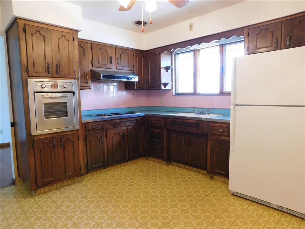 797 Deer Lane Rochester, PA 15074 - Photo 7 of 18