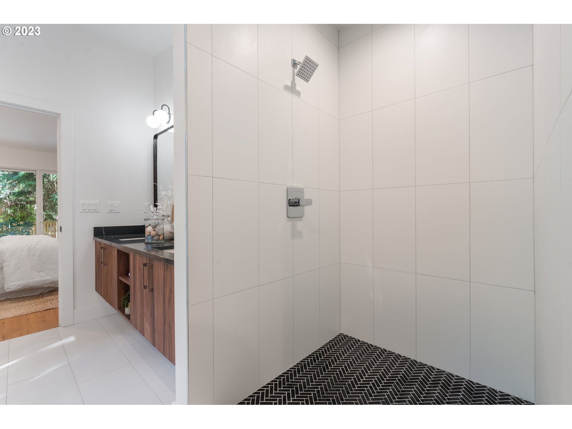 10720 Southwest Walker Road Beaverton, OR 97005 - Photo 20 of 47 Gallery Image 20