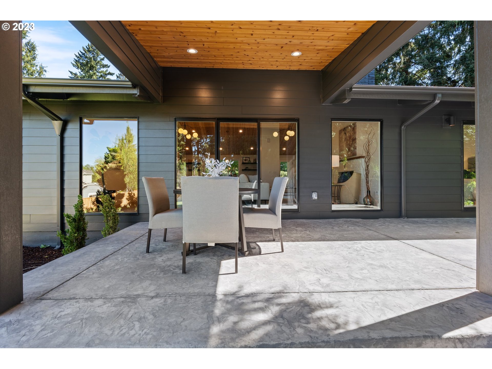 10720 Southwest Walker Road Beaverton, OR 97005 - Photo 37 of 47 Gallery Image 37