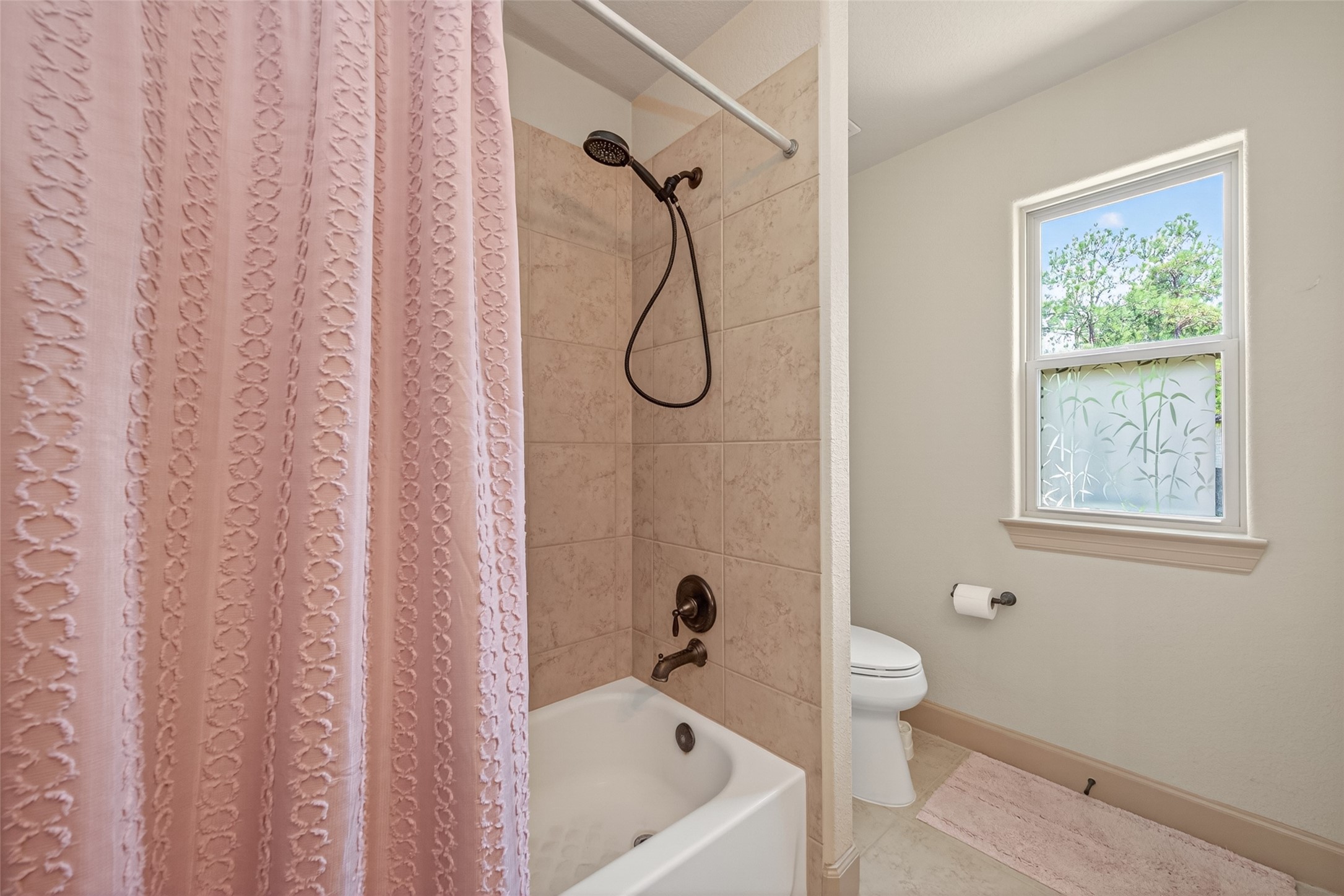 46 Tallgrass Way Spring, TX 77389 - Photo 41 of 50 Bathroom 3