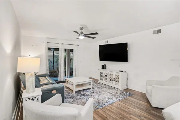 $2,000 | 9802 Lombard Court, Unit 102, Tampa, FL 33618