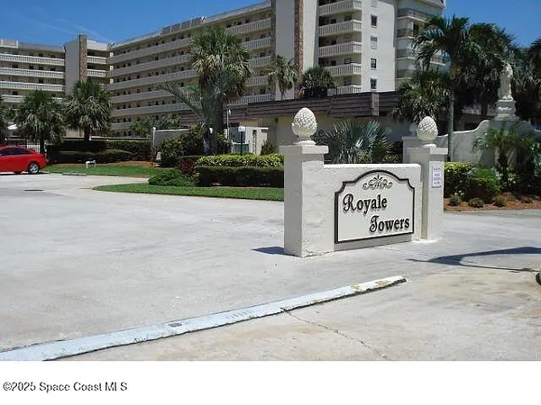 $2,000 | 1860 North Atlantic Avenue, Unit B202, Cocoa Beach, FL 32931