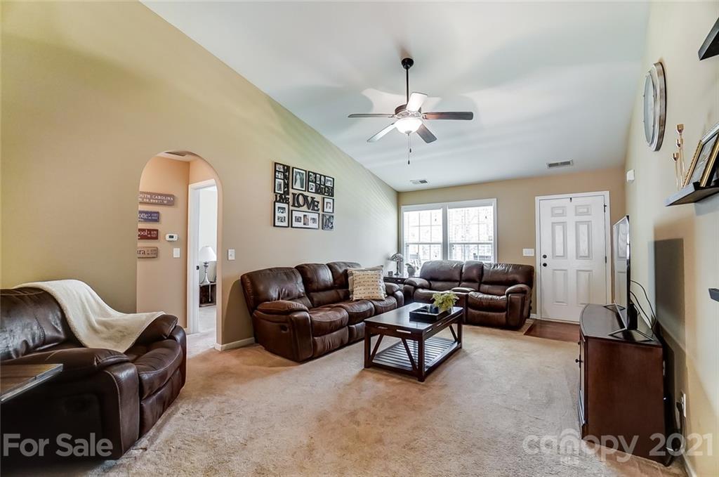 323 Reservation Road Catawba, SC 29704 - Photo 5 of 30