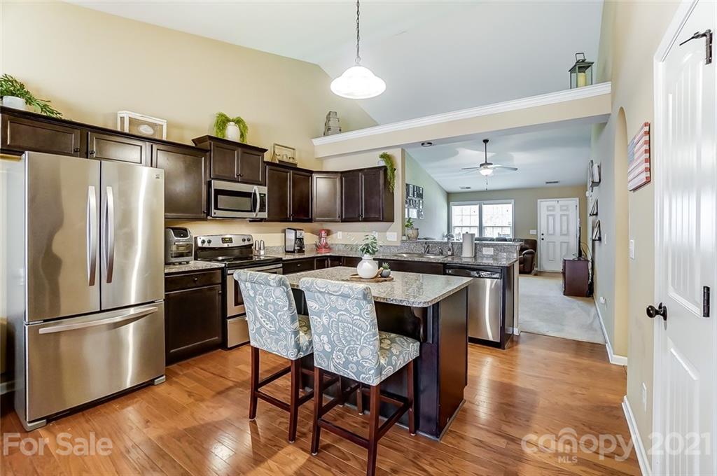 323 Reservation Road Catawba, SC 29704 - Photo 8 of 30