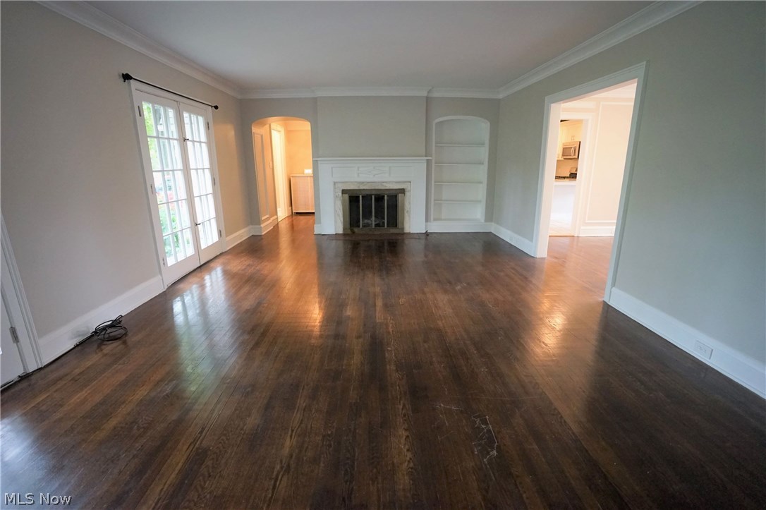 3280 Chadbourne Road Cleveland, OH 44120 - Photo 3 of 27