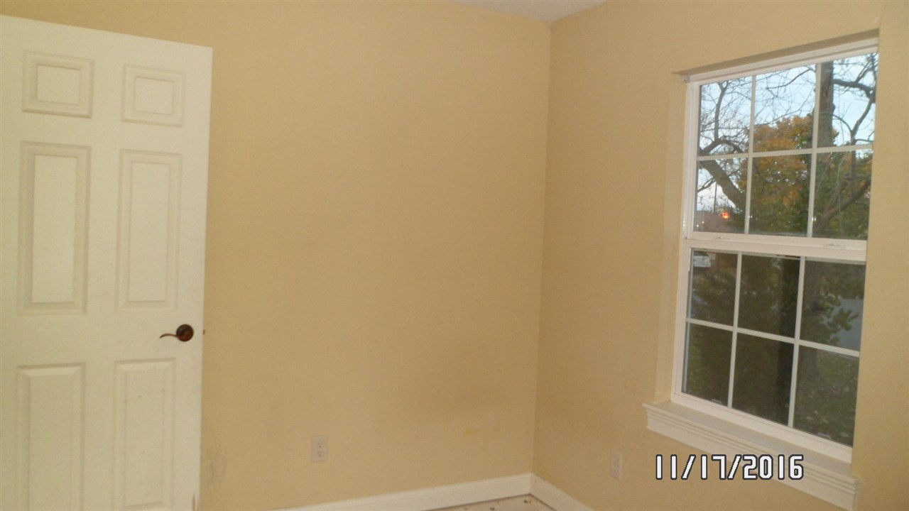 5902 Kent Road Fort Wayne, IN 46816 - Photo 12 of 24