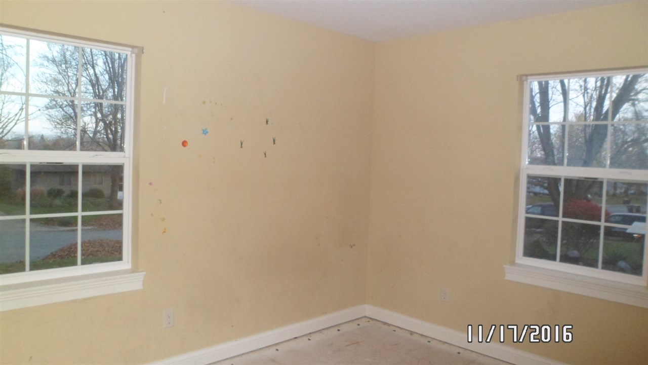 5902 Kent Road Fort Wayne, IN 46816 - Photo 15 of 24
