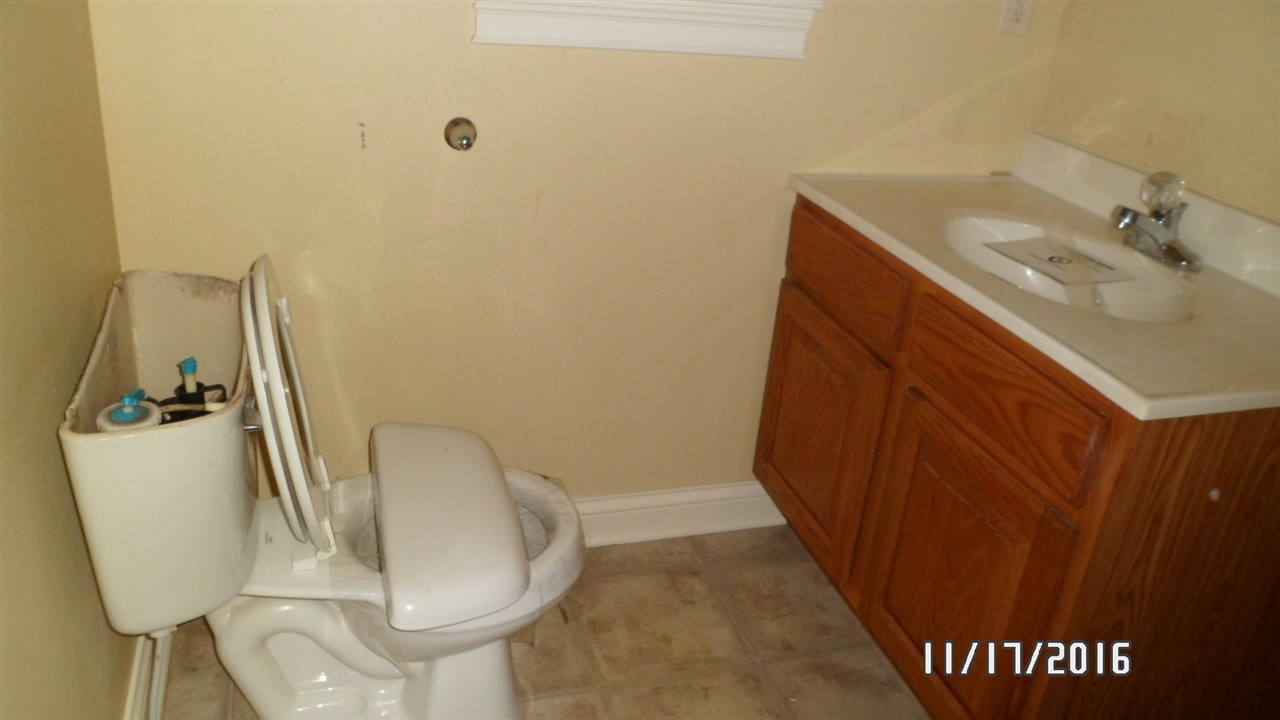 5902 Kent Road Fort Wayne, IN 46816 - Photo 17 of 24