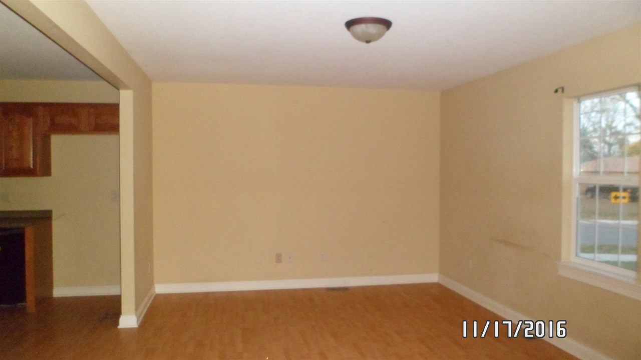 5902 Kent Road Fort Wayne, IN 46816 - Photo 5 of 24