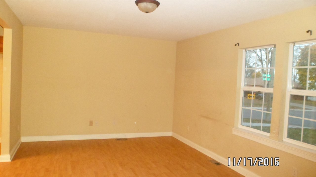 5902 Kent Road Fort Wayne, IN 46816 - Photo 6 of 24
