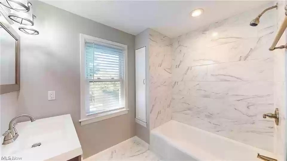 4062 Bayard Road Cleveland, OH 44121 - Photo 16 of 22