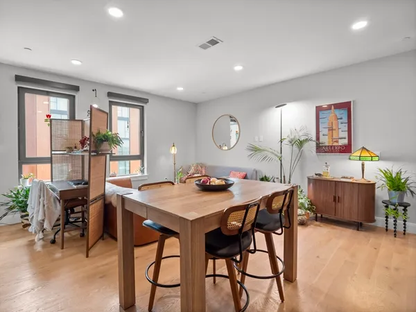 $4,325 | 9 Central Street, Unit 104, Somerville, MA 02143