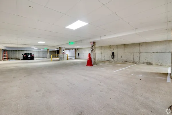 $4,325 | 9 Central Street, Unit 104, Somerville, MA 02143