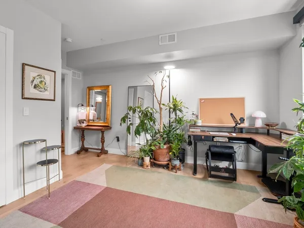$4,325 | 9 Central Street, Unit 104, Somerville, MA 02143