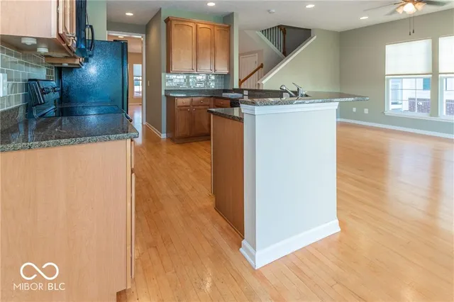 $409,900 | 772 Ivy Lane, Carmel, IN 46032