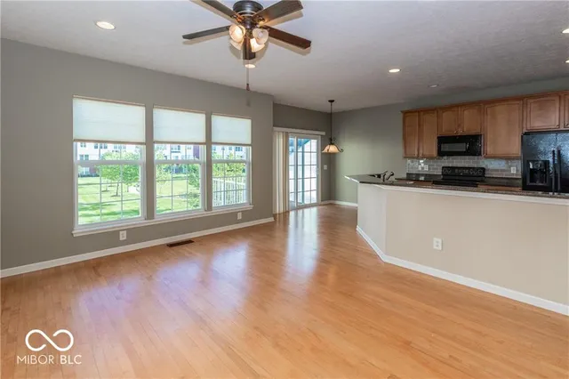 $409,900 | 772 Ivy Lane, Carmel, IN 46032