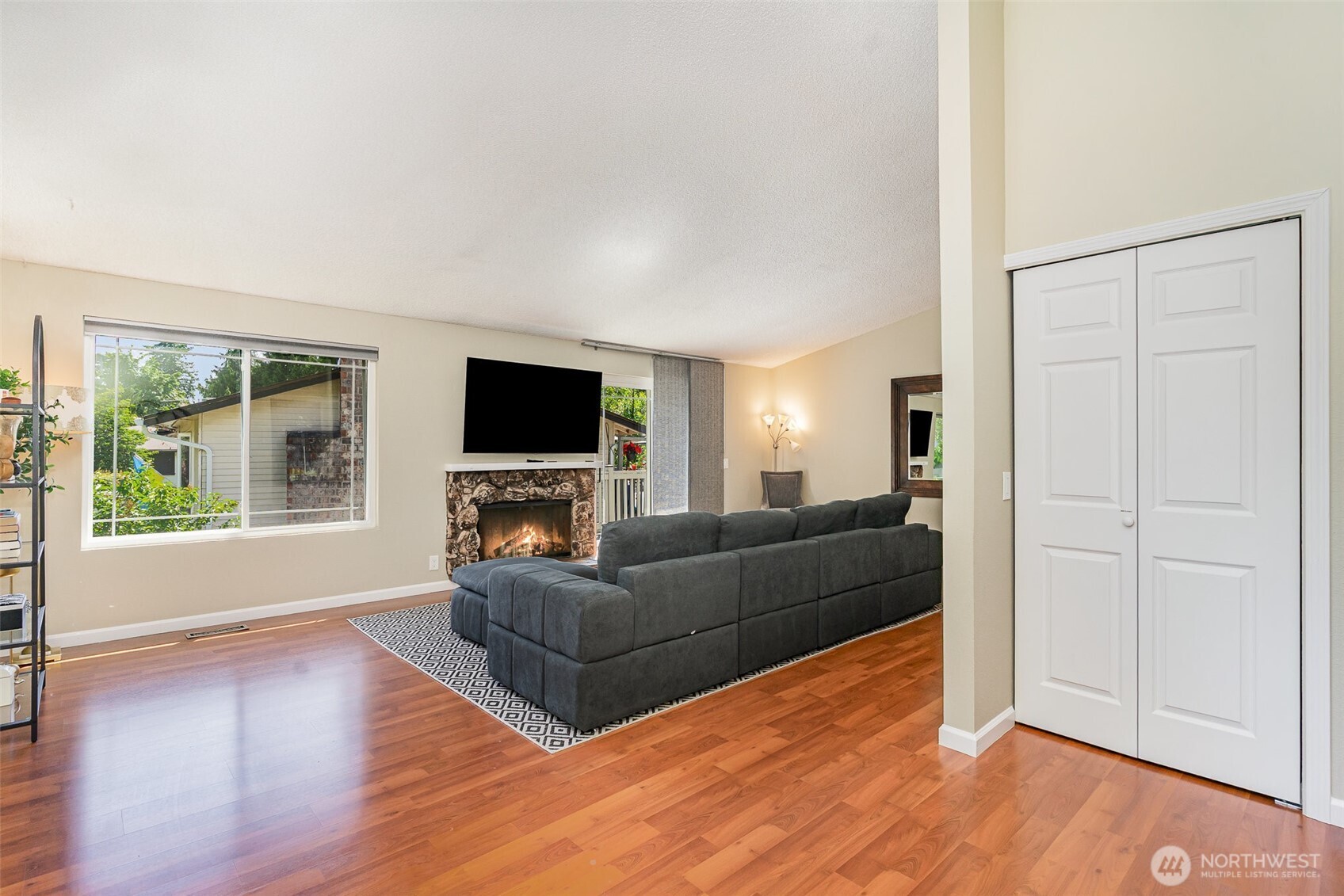 12103 Northeast 161st Street Bothell, WA 98011 - Photo 6 of 21 Gallery Image 6