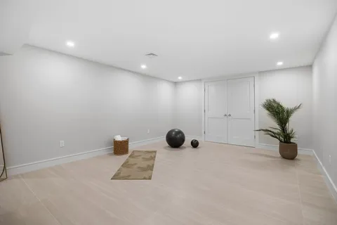 $1,649,000 | 2 Howard Court, Woburn, MA 01801