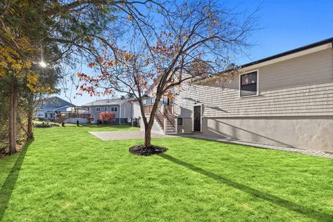 $1,649,000 | 2 Howard Court, Woburn, MA 01801