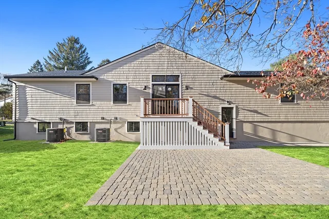 $1,649,000 | 2 Howard Court, Woburn, MA 01801