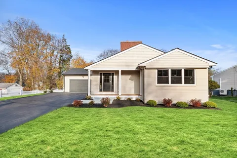 $1,649,000 | 2 Howard Court, Woburn, MA 01801