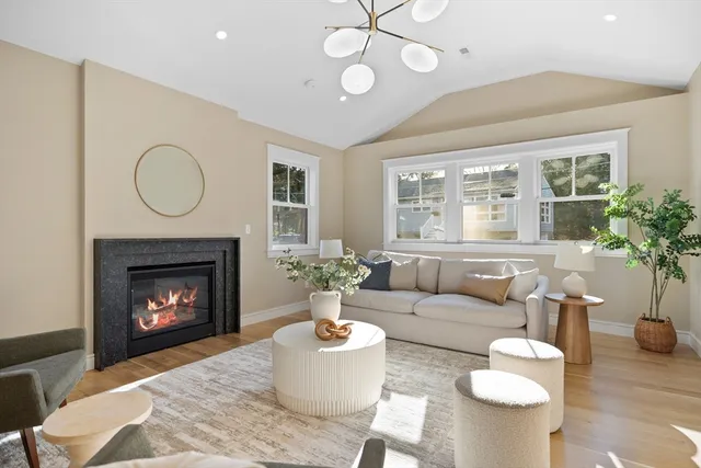 $1,649,000 | 2 Howard Court, Woburn, MA 01801